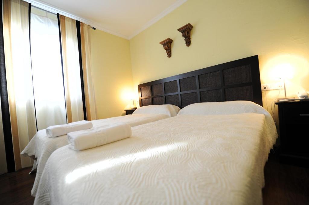 Hotel Montearoma Valverde del Camino Quarto foto